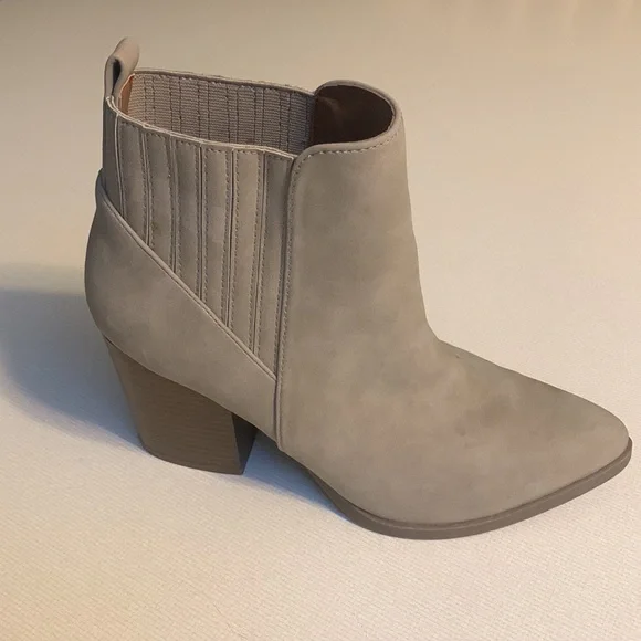 American Eagle Women’s Ankle Boots - Picture 2 of 6